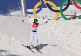 女子雪上技巧决赛直播回放,中国雪上项目女运动员