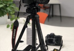 三脚架拍摄机怎么用教程 VS 在那一刻拍摄教程英语怎么说