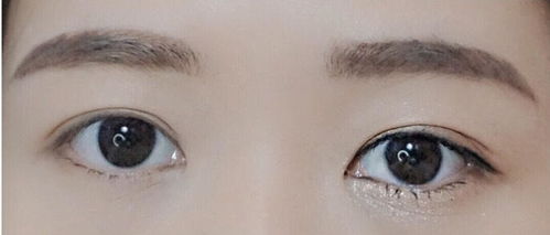 睫毛夹怎么拍摄照片教程